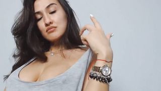 Gets An Rrgasm From A Vibrator