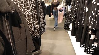 Huge Cumshot on H&M leggings in a public changing room