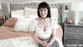 Stepmom convincing me to cum for her