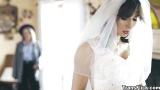 Gosh, this tranny bride is gorgeous!
