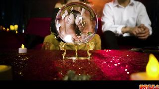 Hottie Vivianne DeSilva show your future