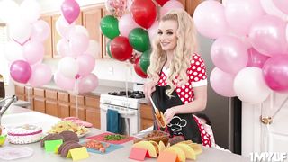 MILF Hyley got penetrated in the kitchen