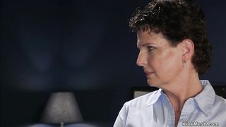 Ebony sex therapist fucks and whips cougar