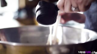 Adria Rae give in on Aunt Elexis