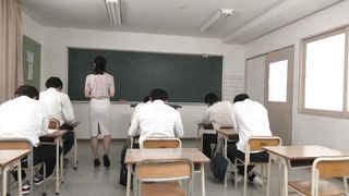 Married woman teacher who gets 10 times wet in a climax class where she can't make a voice