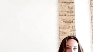 I'm very horny while waiting for my lover