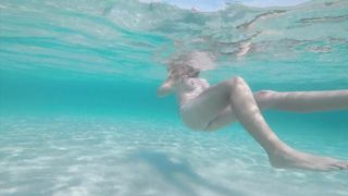 Surprised by a stranger at the beach he wants to fuck me in the water and people are watching us