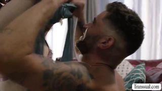 Slut trans lets her new guy bang her ass