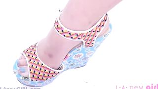 Perfect Blonde pushes cock deep throat in studio