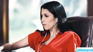 Hot ebony licks hot wife while meeting