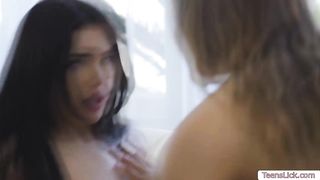 Teen blonde licks her big ass roommate