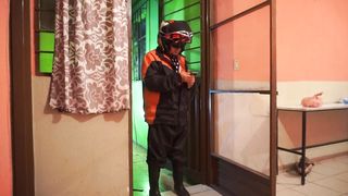 The courier delivers cum directly to the customer's pussy