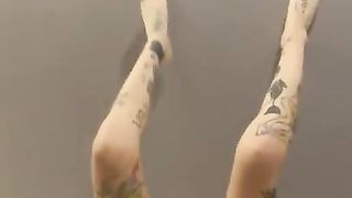 Pregnant Goth Pees On Herself Upside Down!