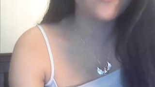 Hot Latina showing her big juicy ass for you