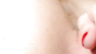 lovely asian fingering her juicy dripping pussy