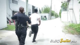 An interracial deep throat under the sun