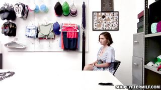 Krissys hairy pussy fill with Marcus rod