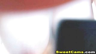 Babe Inserting Dildo To Her Pussy