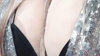 Dirrty Susi is smoking while masturbating