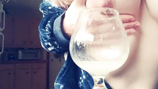 Paysley Claire Relieving my very full breasts