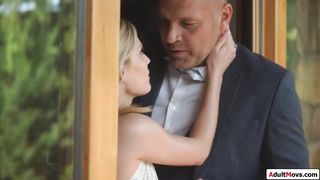 Petite bride is dped by hubby and waiter