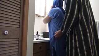 Moroccan Arab Wife Gets Cumshot In Pussy Before Work