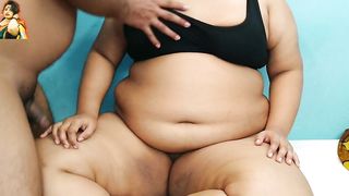 (Tamil Maid Ki Jabardast Chudai malik ke beta) Indian Maid Fucked by the owner's son while sweeping house - Huge Ass Cum