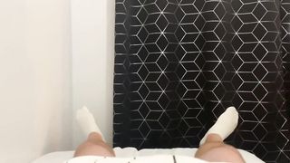 Massage therapist Layla sucks my cock