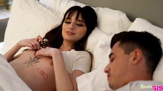 Stepsis offers to sleep in bed with me