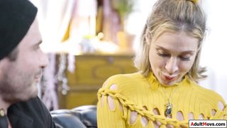 Blonde fucked and squirts on first date