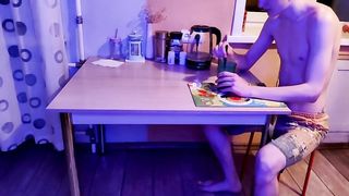 Blowjob distracted me from my evening coffee break