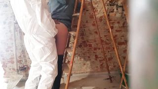 In the building site I pay the worker with anal ... and he cums my ass