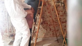 In the building site I pay the worker with anal ... and he cums my ass