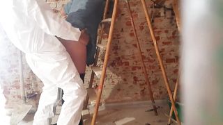 In the building site I pay the worker with anal ... and he cums my ass