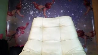 Hot Babe masturbates with her Toys