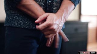 Guy squirted in face by gf and her bffs