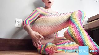 Rainbow fishnet fingering