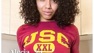 Lightskin Babe Deepthroat Blowjob