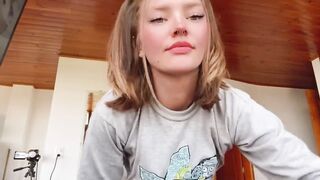 JOI in Spanish with subtitles! big ass gringa