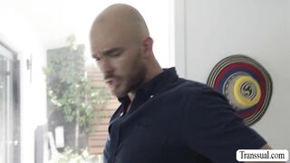 Horny Tbabe lets handy man fuck her wet ass