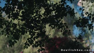 Nature photographer hard fucks brunette teen