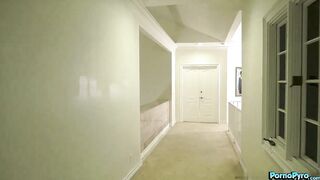 Dee Williams Cuckolds Huby Mandingo Cock