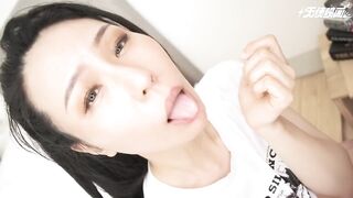 Hot chinese MILF collect my cum for 4 times and swallow them all