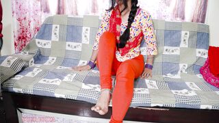 Indian MILF experiences deep doggy style sex